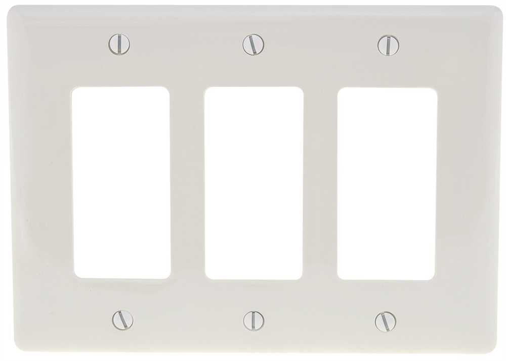 Decorator Wallplate Midi 3-gang White