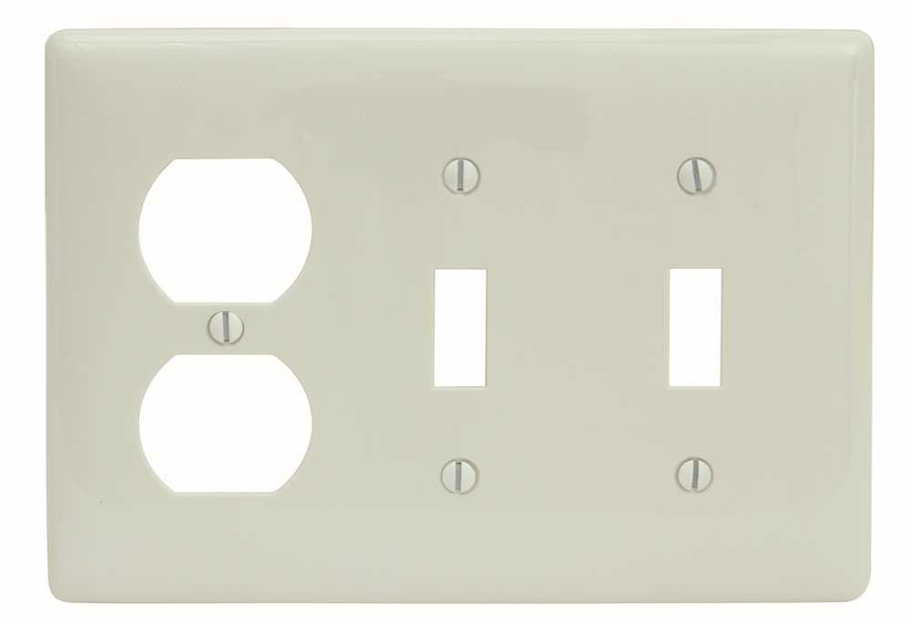 Wallplate Toggle 3 Gang Duplex White