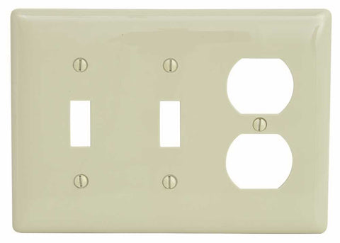 Wallplate Toggle 3 Gang Duplex Ivory