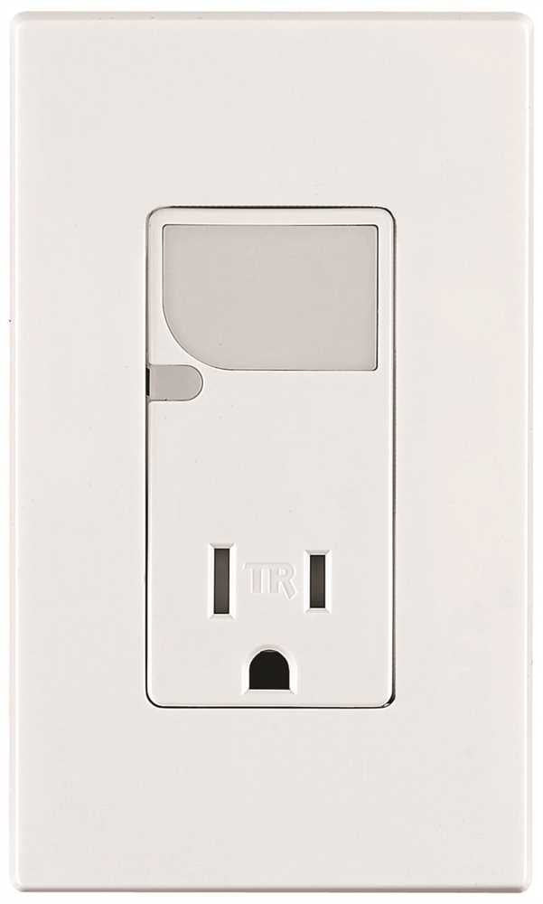 Decora Combo Receptacle And Led Guide Light 15 Amps 125 Volts Ivory