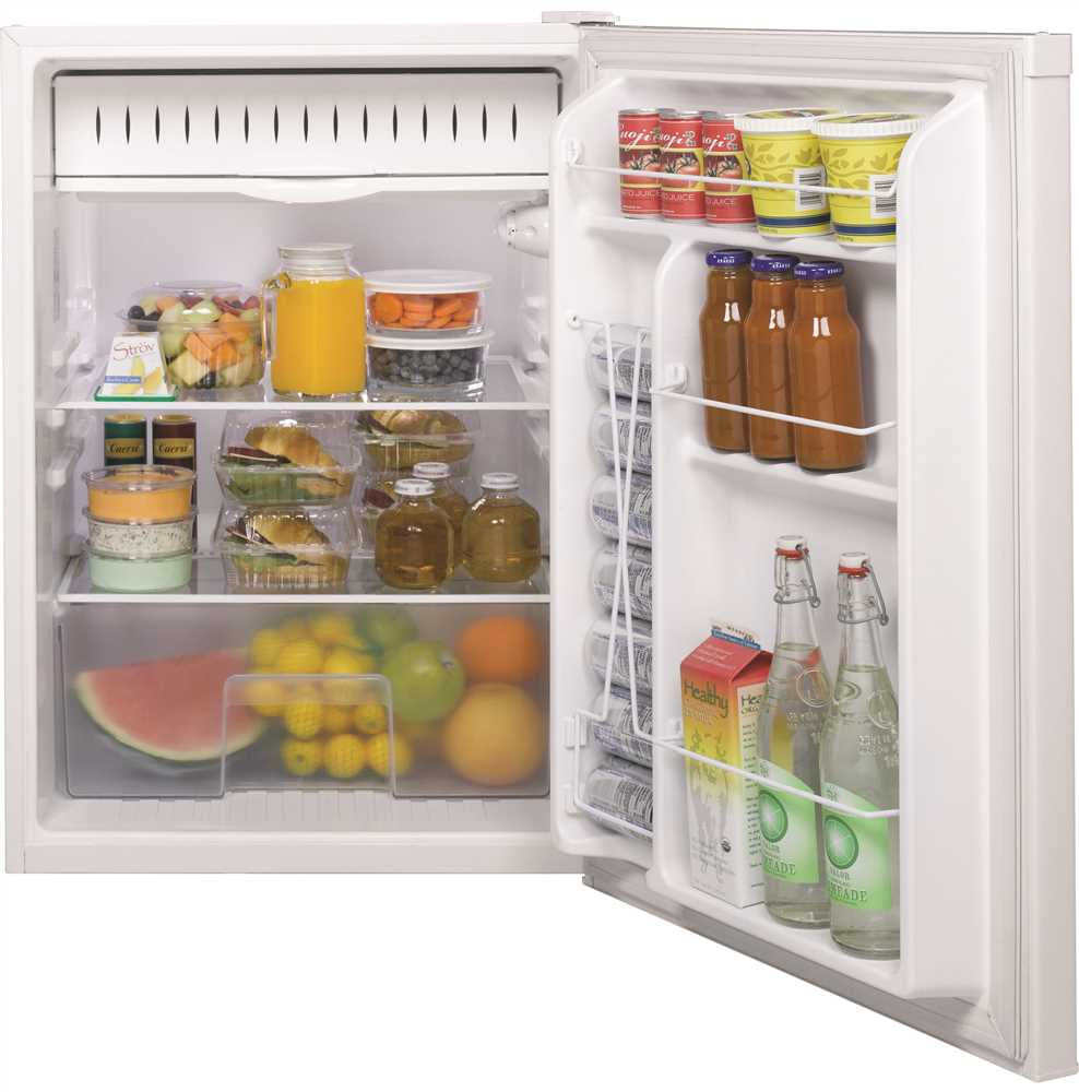 Ge&reg; Spacemaker 5.6 Cu. Ft. Compact Free-standing Refrigerator, White On White, Reversible Door Swing